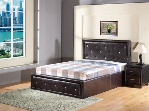 Hollywood Crystal Gas Lift Bed 4'6 Black